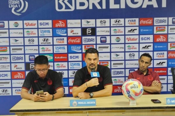 Persija Bermain Tanpa 'Ritme' yang Jelas Menurut Pena di Babak Pertama