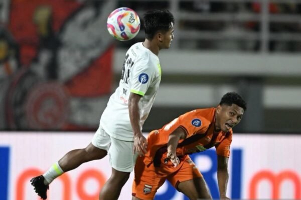 Borneo and Persebaya Draw 1-1