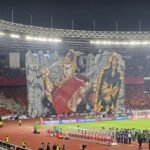 Here are some alternative titles for "Koreografi Berhias Tifo Pendekar Wayang Warnai Laga Indonesia vs China":

1. "Tifo Pendekar Wayang: Koreografi Meriah Menghiasi Laga Indonesia vs China"
2. "Keindahan Tifo Pendekar Wayang dalam Pertandingan Indonesia vs China"
3. "Koreografi Tifo Pendekar Wayang: Memperkuat Provokasi Laga Indonesia dan China"
4. "Pertunjukan Tifo Pendekar Wayang: Warna-warni Pertarungan Indonesia Melawan China"
5. "Laga Seru Indonesia vs China: Koreografi Tifo Pendekar Wayang yang Memukau"
6. "Menghidupkan Semangat Laga: Koreografi Tifo Pendekar Wayang untuk Indonesia vs China"
7. "Kreativitas Tifo Pendekar Wayang: Memvisualisasikan Rivalitas Indonesia dan China"
8. "Melangkah Bersama: Koreografi Tifo Pendekar Wayang dalam Konteks Indonesia vs China"

Feel free to mix and match elements from these suggestions!