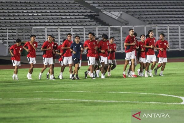 Indonesia Turunkan Hokky Caraka Sebagai Pengganti Jens Raven Hadapi Filipina Indonesia Turunkan Hokky Caraka Sebagai Pengganti Jens Raven Hadapi Filipina