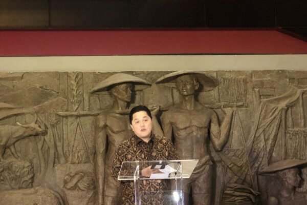 Berikut beberapa alternatif judul untuk “Erick harapkan Mauro dan Miliano sumpah WNI pekan ini”:
1. “Erick Optimis Mauro dan Miliano Akan Sumpah Sebagai WNI Minggu Ini”
2. “Minggu Ini, Erick Harap Mauro dan Miliano Resmi Menjadi WNI”
3. “Erick Antisipasi Sumpah WNI untuk Mauro dan Miliano Pekan Ini”
4. “Harapan Erick: Mauro dan Miliano Sumpah WNI dalam Waktu Dekat”
5. “Mauro dan Miliano, Momen Sumpah WNI di Harapan Erick Pekan Ini”
Semoga salah satu dari alternatif ini sesuai dengan kebutuhan Anda! Berikut beberapa alternatif judul untuk "Erick harapkan Mauro dan Miliano sumpah WNI pekan ini":
1. "Erick Optimis Mauro dan Miliano Akan Sumpah Sebagai WNI Minggu Ini"
2. "Minggu Ini, Erick Harap Mauro dan Miliano Resmi Menjadi WNI"
3. "Erick Antisipasi Sumpah WNI untuk Mauro dan Miliano Pekan Ini"
4. "Harapan Erick: Mauro dan Miliano Sumpah WNI dalam Waktu Dekat"
5. "Mauro dan Miliano, Momen Sumpah WNI di Harapan Erick Pekan Ini"
Semoga salah satu dari alternatif ini sesuai dengan kebutuhan Anda!