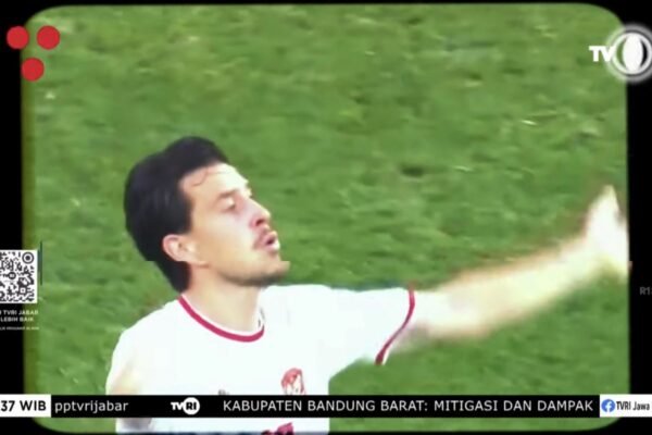 Persib Bandung Resmi Mengontrak Gelandang Timnas Indonesia, Thom Haye Persib Bandung Resmi Mengontrak Gelandang Timnas Indonesia, Thom Haye