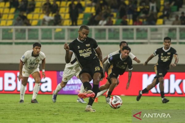 Laga Dewa United vs Persija Diselenggarakan Tanpa Penonton Laga Dewa United vs Persija Diselenggarakan Tanpa Penonton