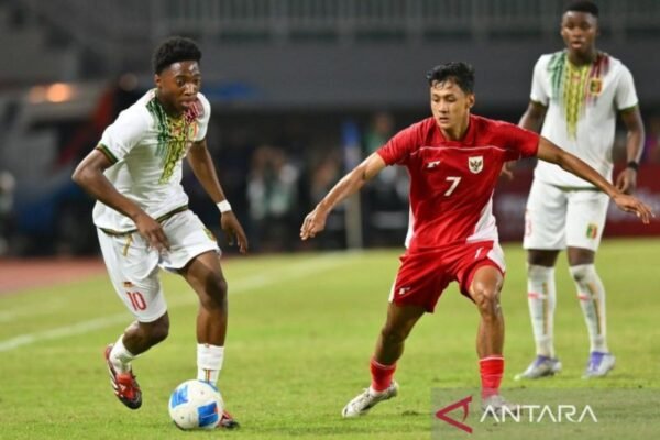 Indra Sjafri: Tak Mau Timnya Disebut Selevel dengan Tim Gerald Vanenburg