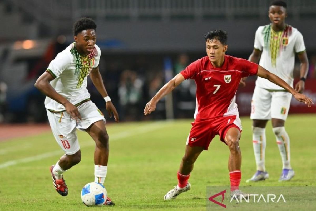 Indra Sjafri: Tak Mau Timnya Disebut Selevel dengan Tim Gerald Vanenburg